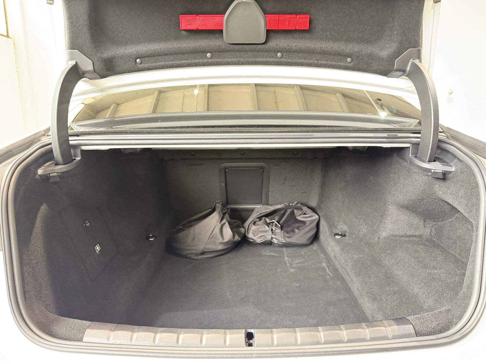 Fahrzeugabbildung BMW M760e xDrive Lounge Seating Sky Lounge M Perform