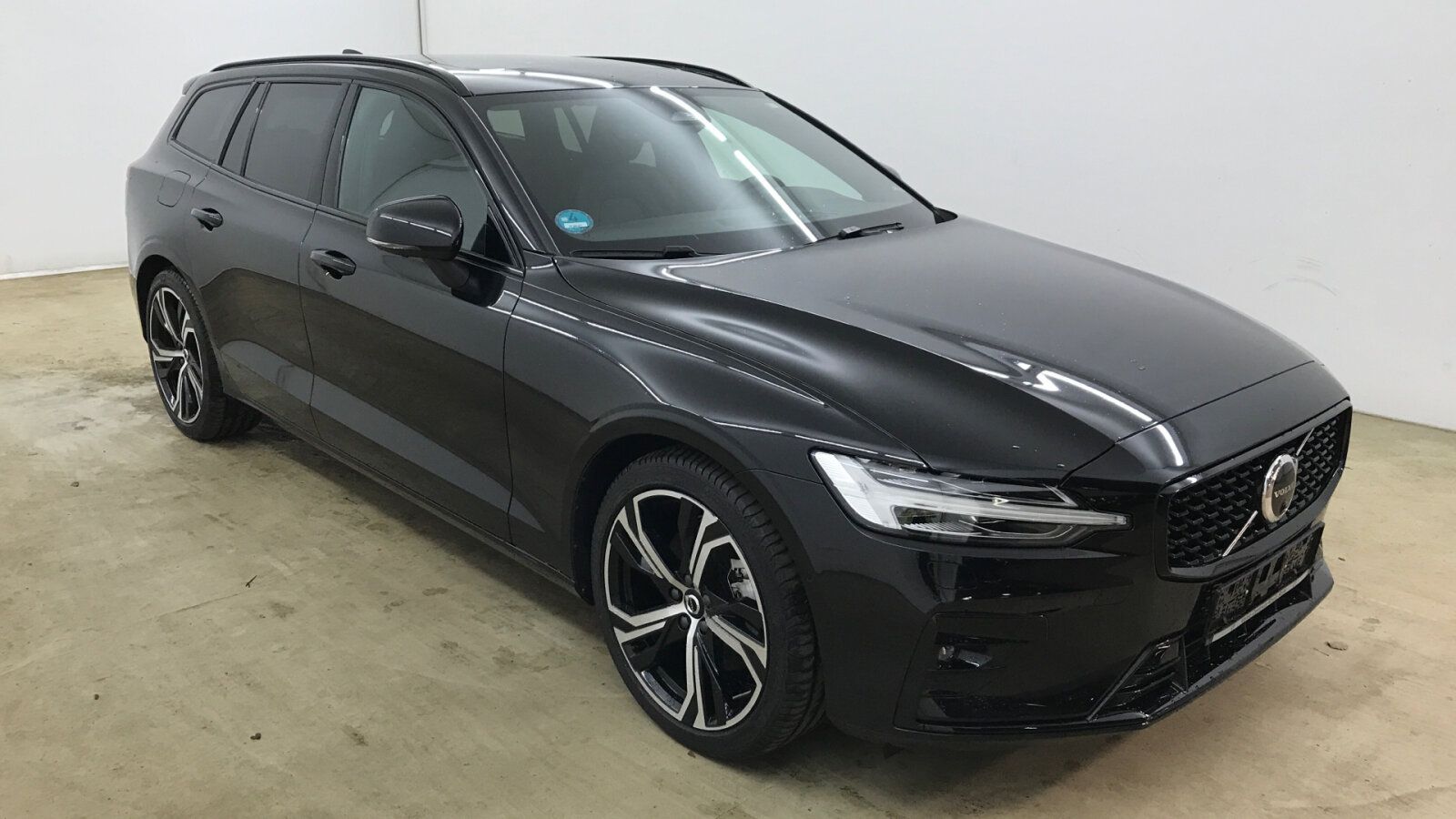 Volvo V60 B4 B DKG Plus Dark H/K ACC 360° Pano Voll-LE imagem 2