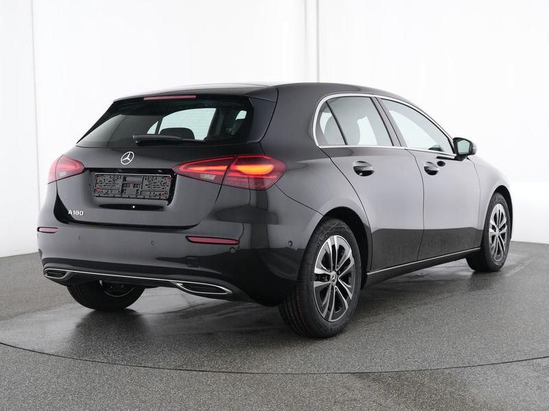 Mercedes-Benz A 180 Progressive/Volldigi/LED/Kamera/Leder/17'