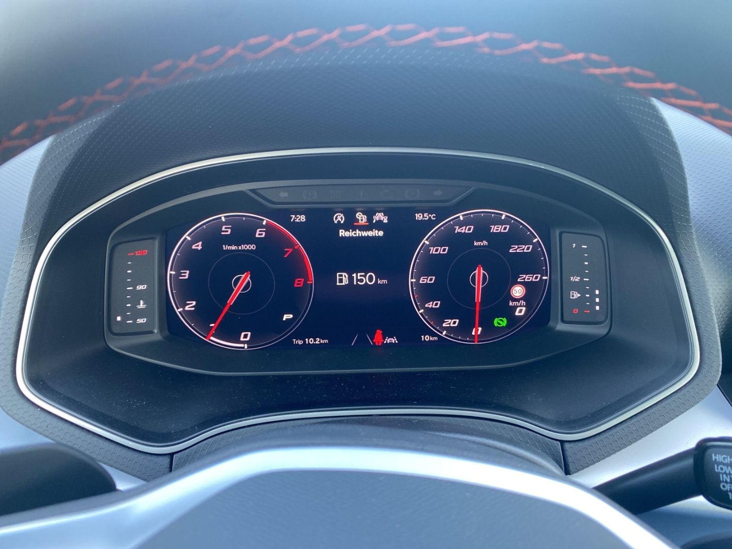 Fahrzeugabbildung SEAT Arona FR 1.0 TSI*NAVI*Full-link*LED*PDC*CAM*TEMP
