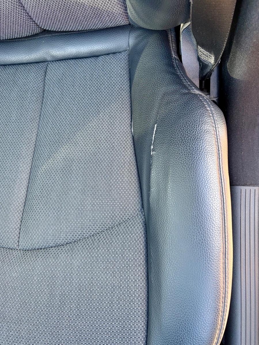 Mercedes-Benz E220 2008 — photo 13