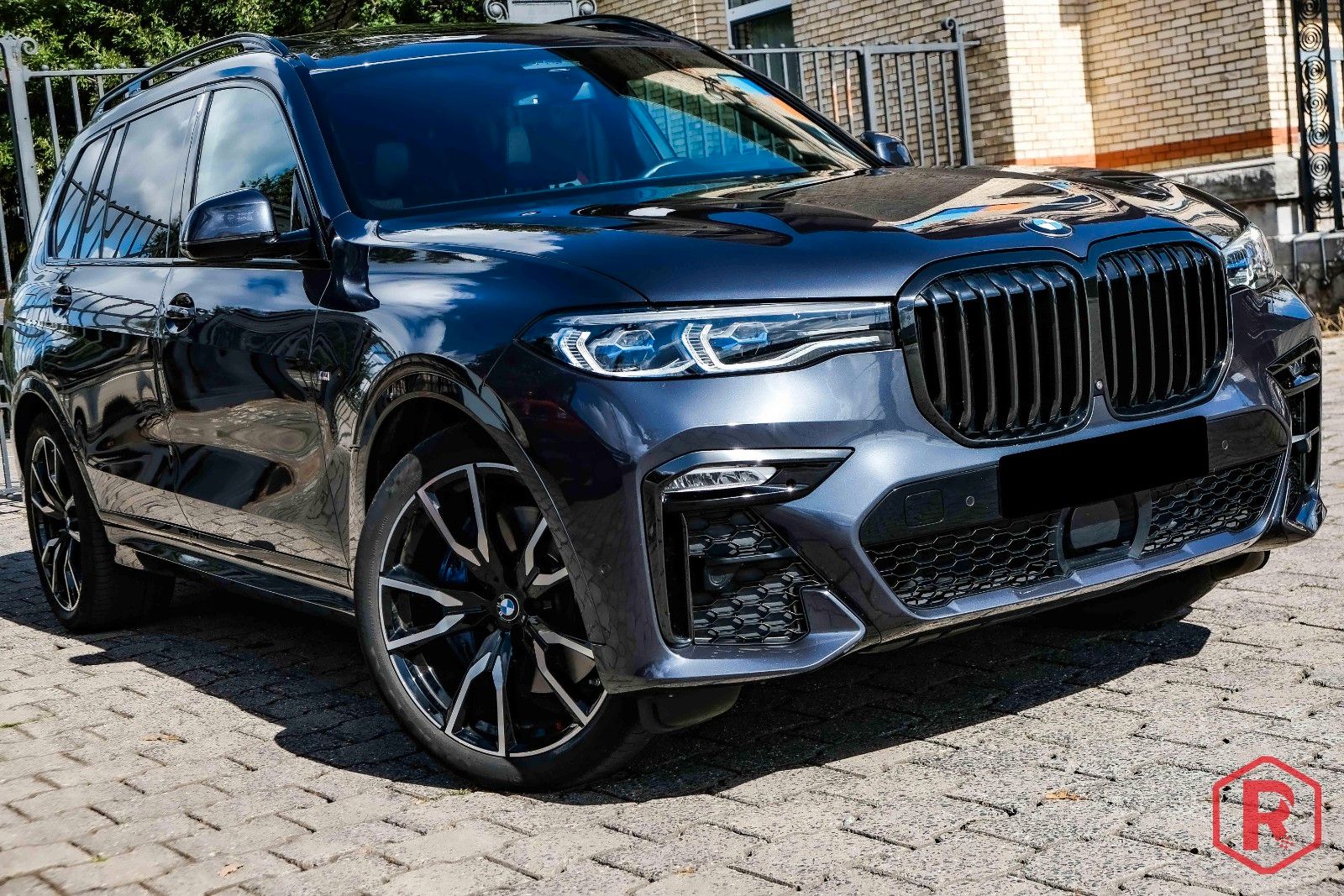 BMW X7 xDrive40i Individual M Sport imagem 3