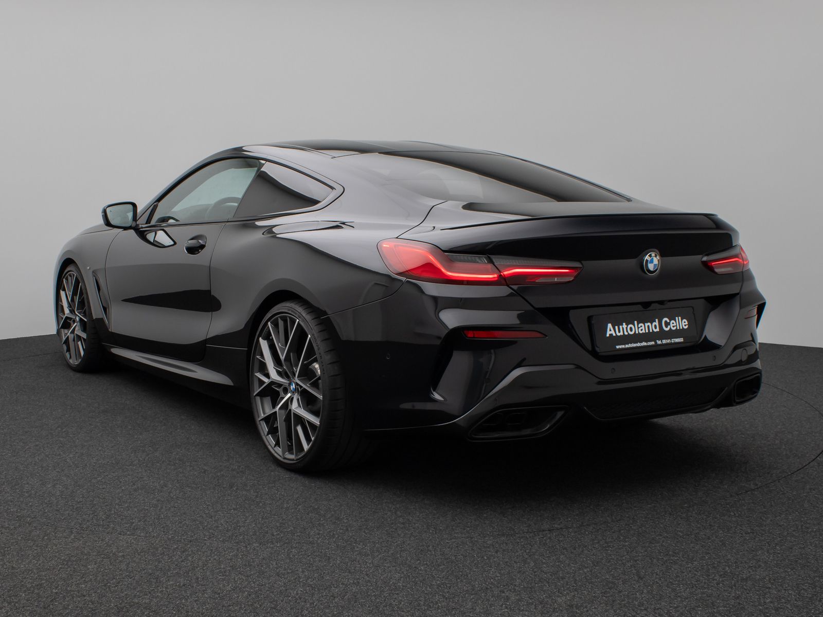 Fahrzeugabbildung BMW M850i xD Kamera HUD DAB H/K ACC SoftCl DisplKey