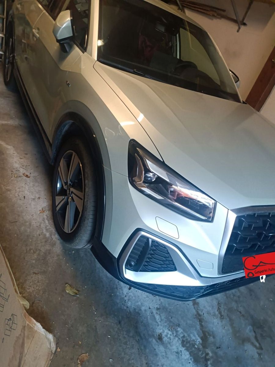 Other Audi Q2 30 TDI Business Advanced