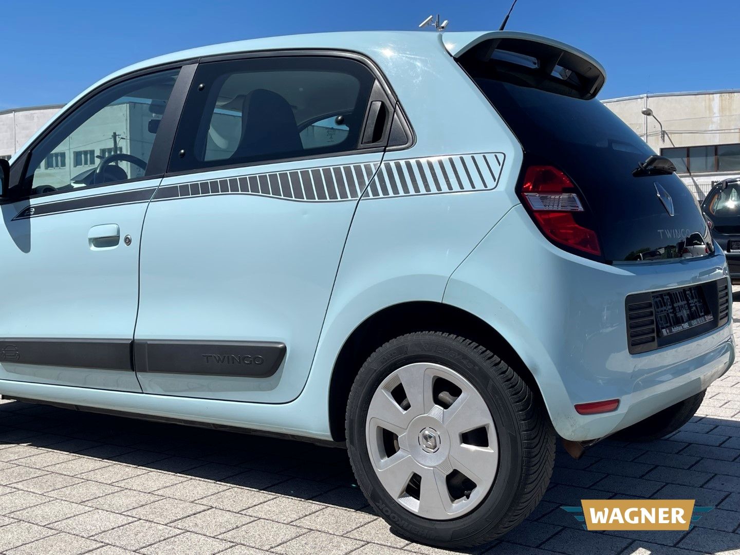 Fahrzeugabbildung Renault Twingo Dynamique leichter Frontschaden