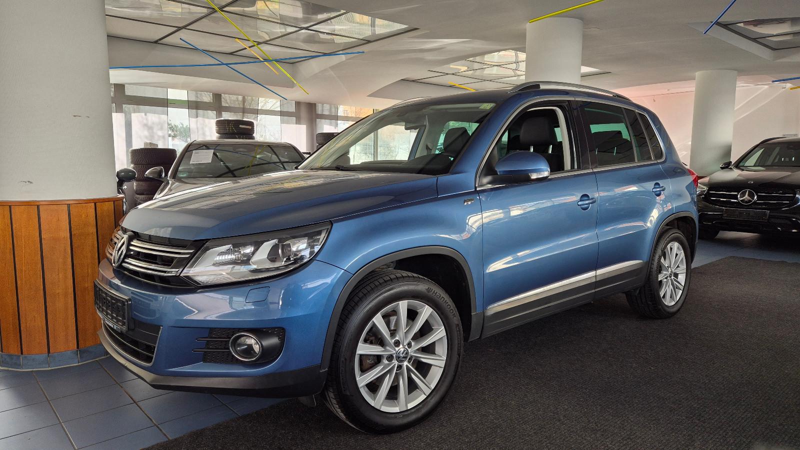 Volkswagen Tiguan Sport&Style 4WD/8xAlu/AHK/BiXen/RFK/Temp