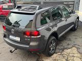 Volkswagen Touareg 3.0l V6 TDI*AUTOM*XENON*NAVI*AHK*ALLRAD - Volkswagen Touareg: V6