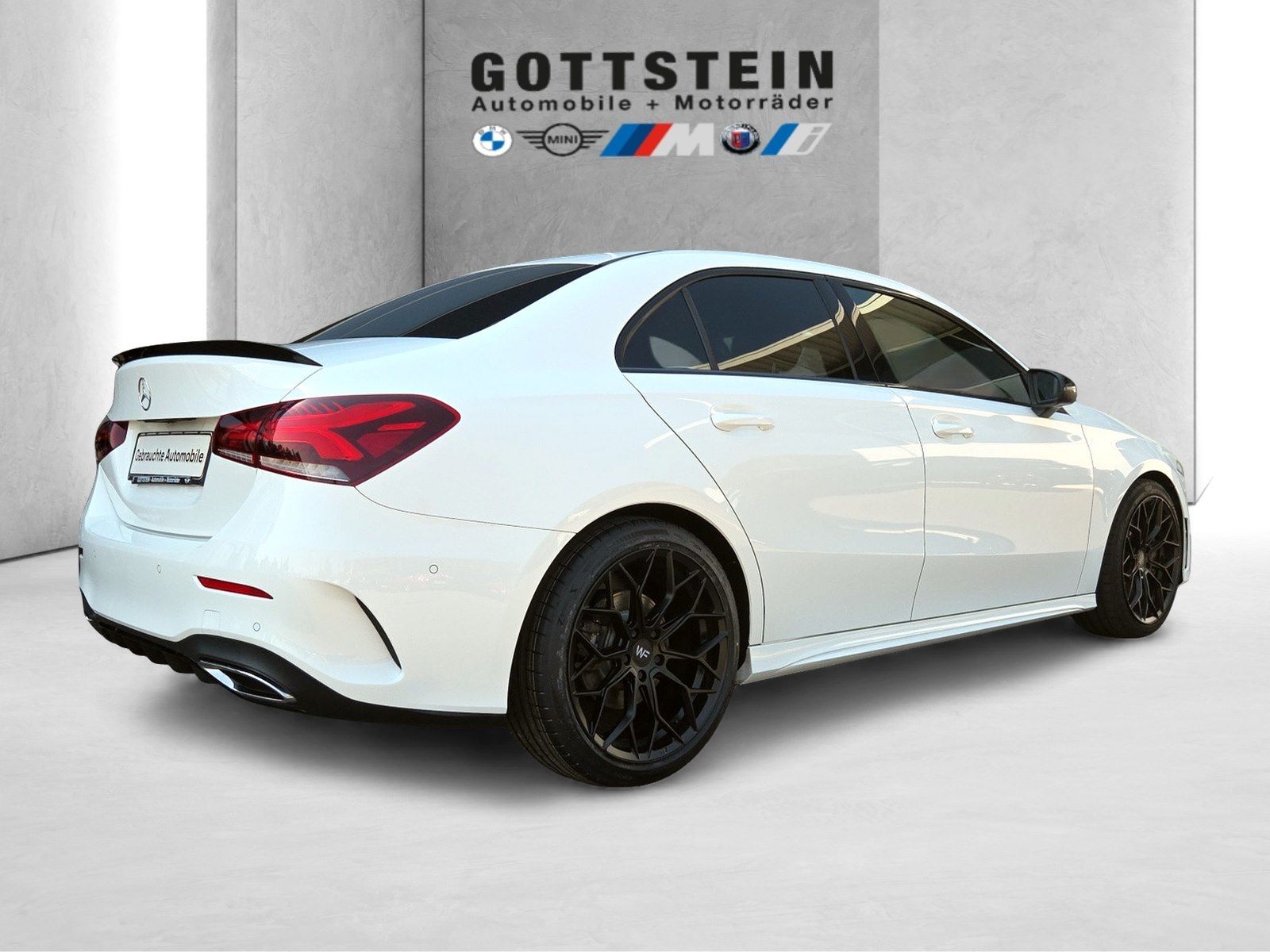 MERCEDES-BENZ A 220 4Matic 7G-DCT AMG Line