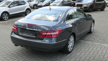Mercedes E 220 - 5