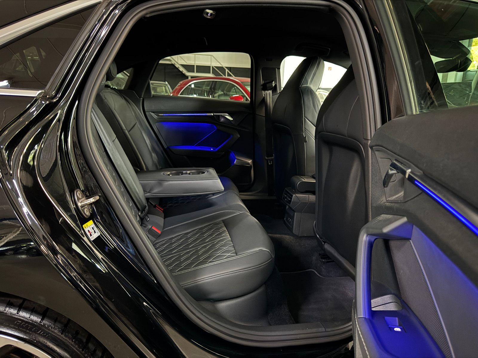 Fahrzeugabbildung Audi A3 40 TDI LIM. QUATTRO 3X S-LINE RS3 S-SITZE B&0