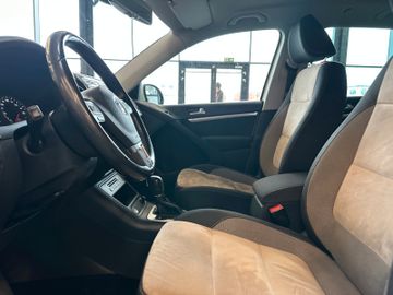 Volkswagen Tiguan Sport & Style 4Motion *2. Hand*Klima*Navi