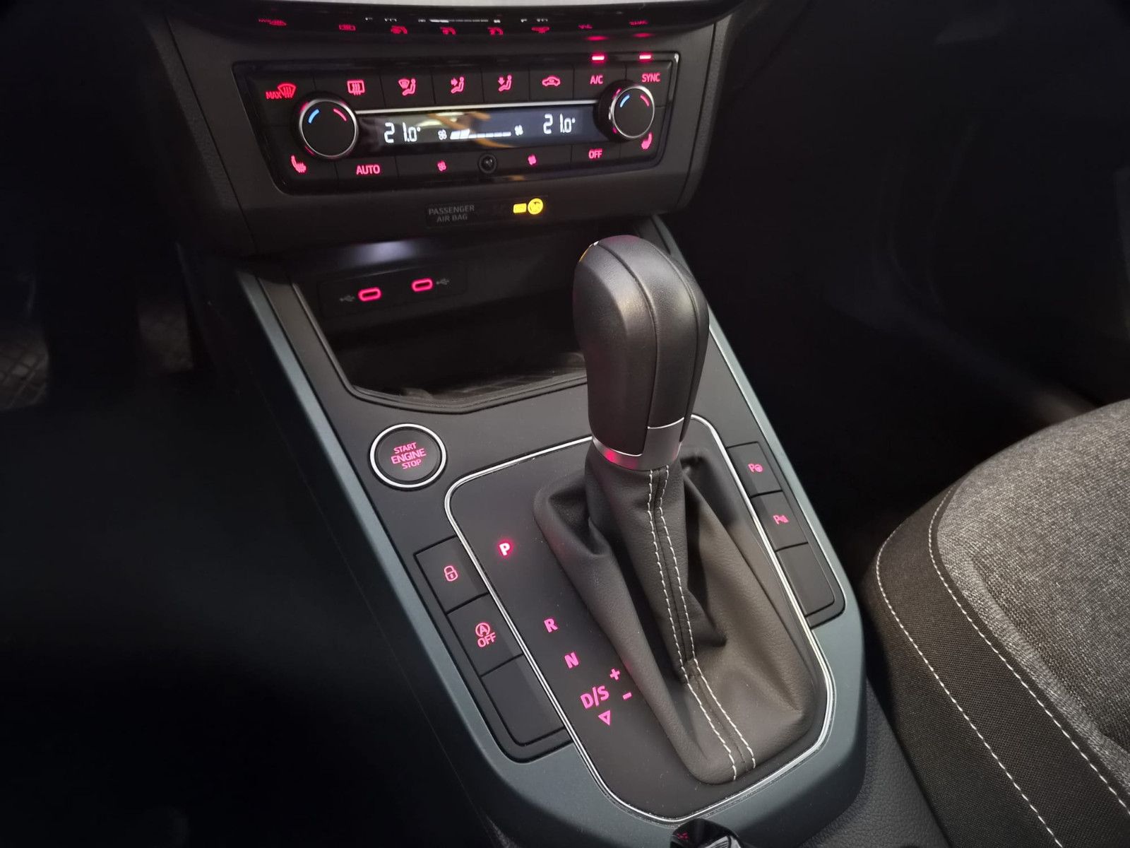 Fahrzeugabbildung SEAT Arona Xperience / KAMERA / CARPLAY/NAVI
