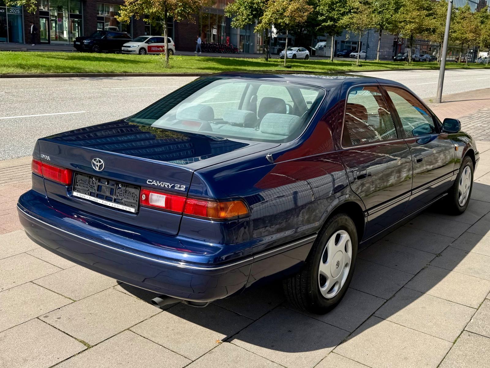 Toyota Camry 2.2 * TÜV NEU * KLIMAAUTOMATIK