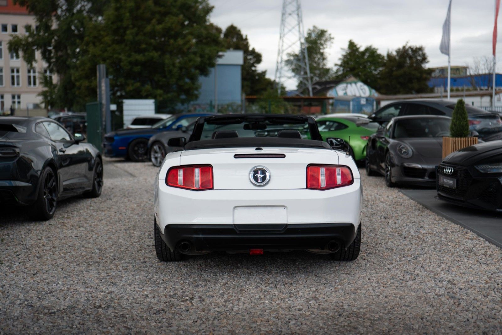 Fahrzeugabbildung Ford Mustang 3.7 V6 GT Cabrio | TÜV 2028 | 4Season