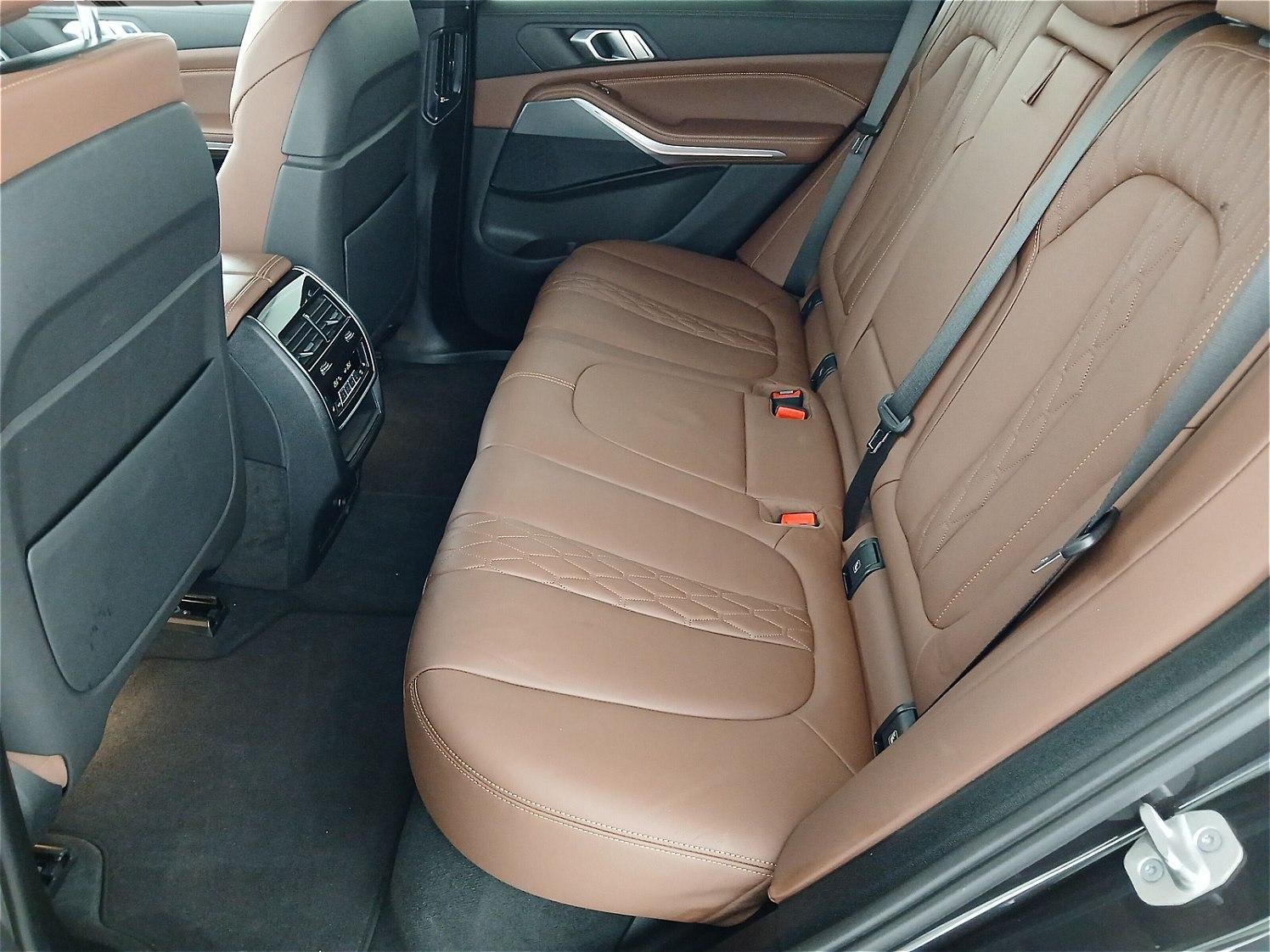 BMW X5 xDrive30d Standheizung AHK LiveCockpitProf