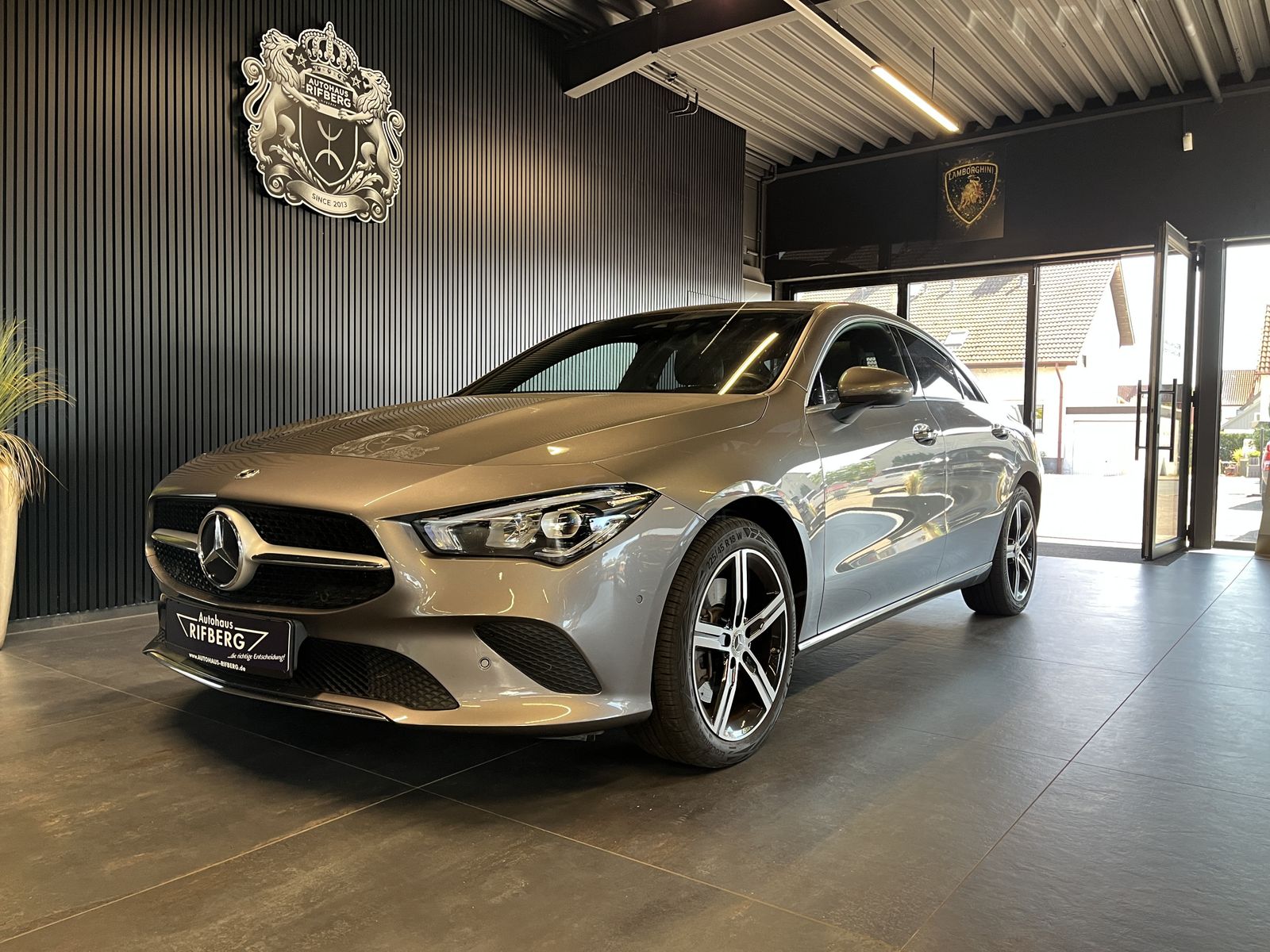 Mercedes-Benz CLA 250 e Progressive Panorama Navi LED Keyless