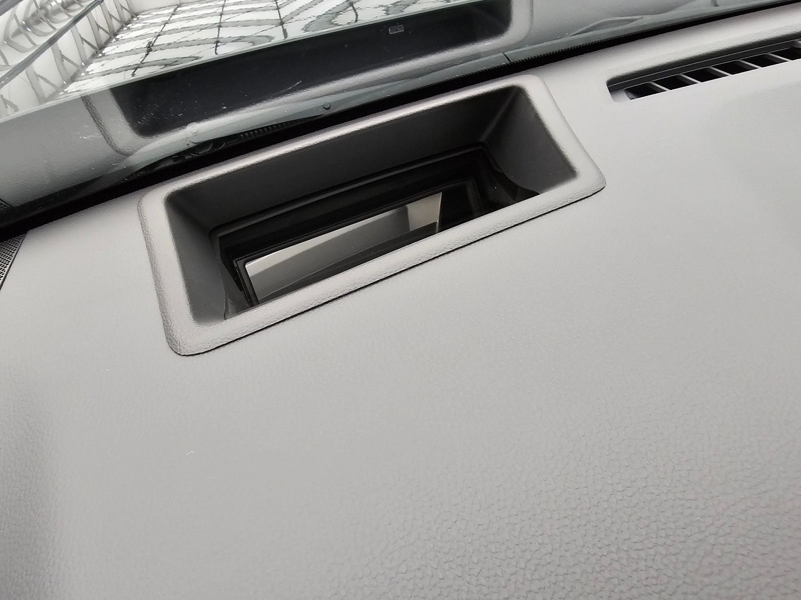 Fahrzeugabbildung Toyota GRAND Platinum Max T1: 68.000 EURO Stock !!!