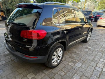 Volkswagen Tiguan - 10
