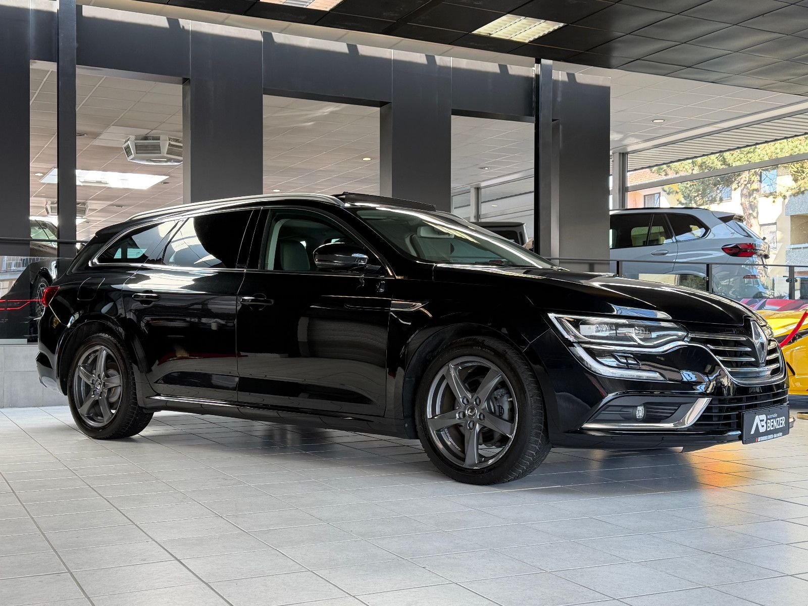 Fahrzeugabbildung Renault Talisman Grandtourer /BOSE/PANORAMA/HUD/ACC