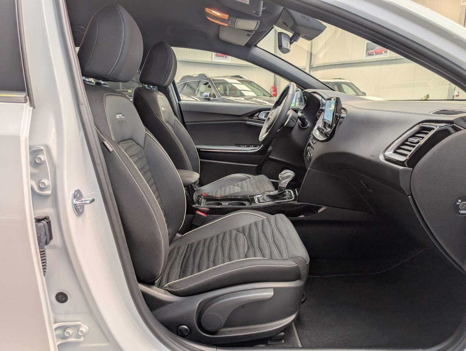 Fahrzeugabbildung Kia cee'd / Ceed GT Line LED JBL ACC KAM 7-JAHRE GAR