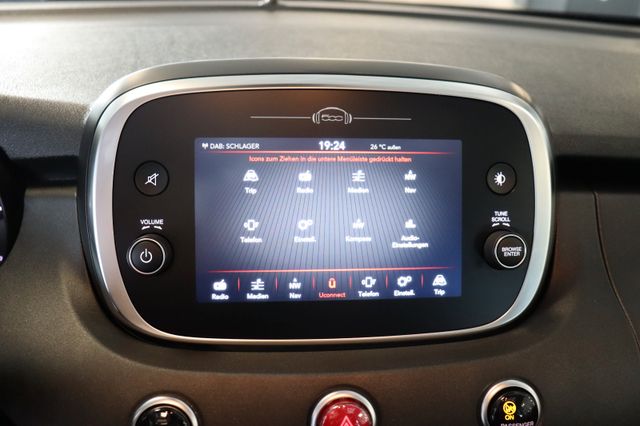 Fahrzeugabbildung Fiat 500X Cross|1HAND|PANO|KAMERA|ACC|19ZOLL|