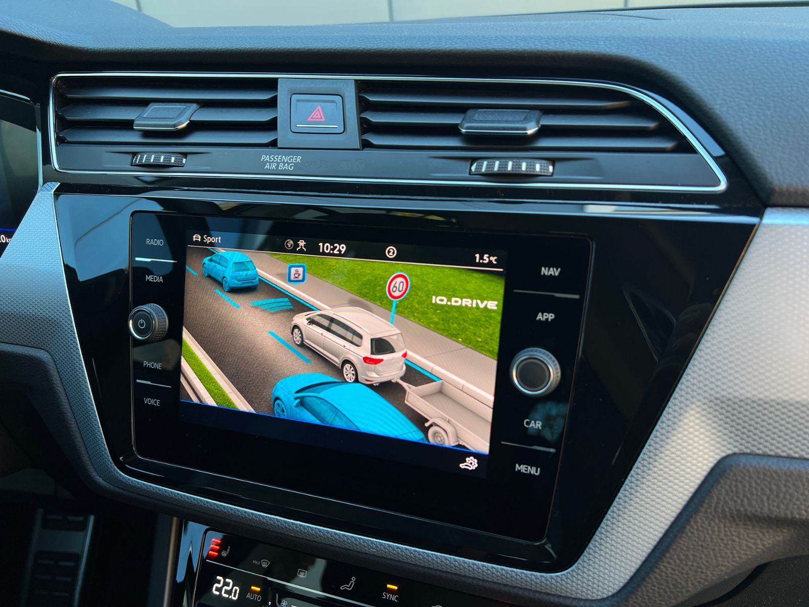 Fahrzeugabbildung Volkswagen Touran GOAL 1.5 TSI DSG *AHK, ACC, Kamera, 17''-