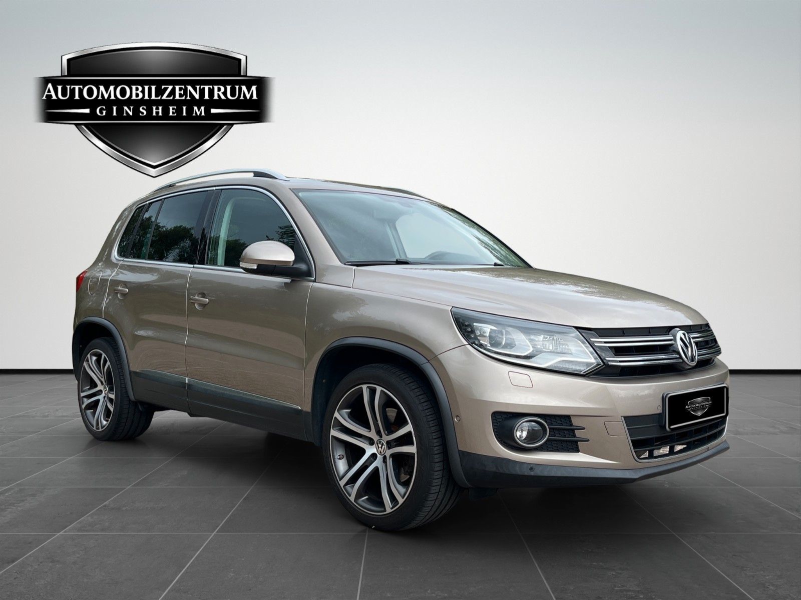 Volkswagen Tiguan Sport & Style BMT | PANO | PARK ASSIST