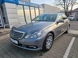 Mercedes-Benz E 200 E Limousine CGI BlueEfficiency AHK PDC NAV - gebrauchte Mercedes-Benz E 200 aus dem Jahr 2009
