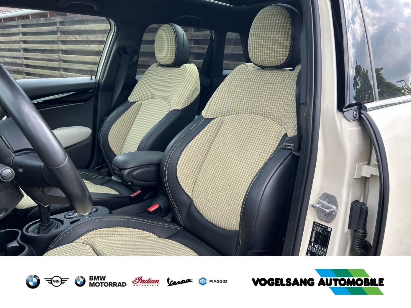 Fahrzeugabbildung MINI Cooper John Cooper Works Trim Vollausstattung Pa