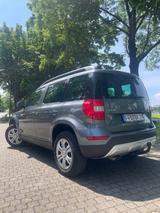 Skoda Yeti 1.4 DSG Active Outdoor - AHK - SchH - Skoda Yeti in München