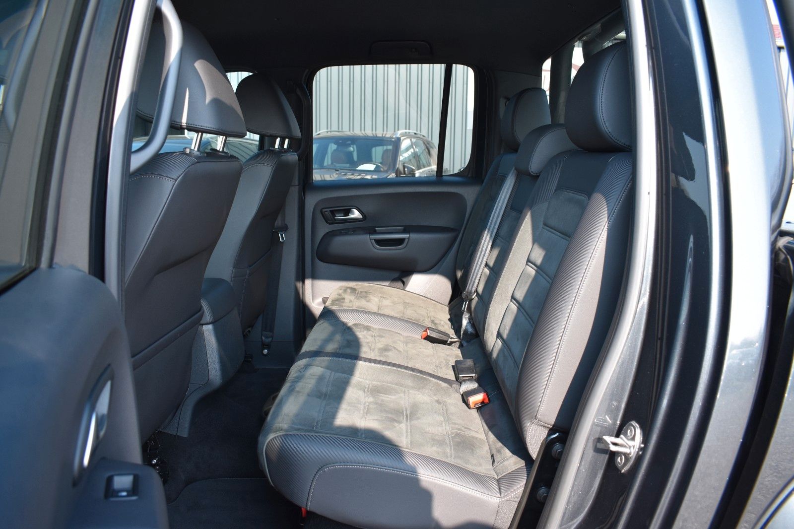 Fahrzeugabbildung Volkswagen Amarok Dark Label 3.0 DoubleCab 4Motion Kamera