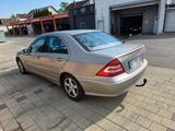 Mercedes-Benz C 180 KOMPRESSOR AVANTGARDE Avantgarde - gebrauchte Mercedes-Benz C 180 aus dem Jahr 2005