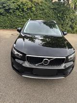 Volvo XC40 T4 Momentum 2WD Geartronic Momentum - Volvo XC40 Benzin Gebrauchtwagen