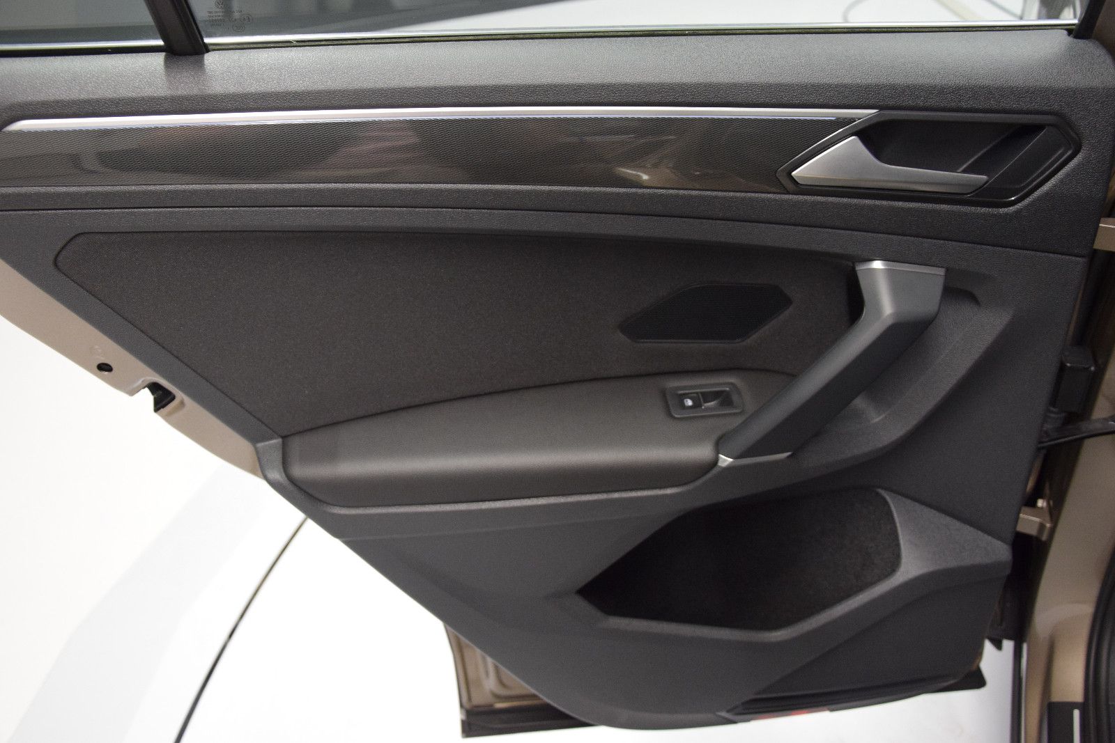 Fahrzeugabbildung Volkswagen Tiguan Highline 4Motion AHK el.Heckklappe ACC