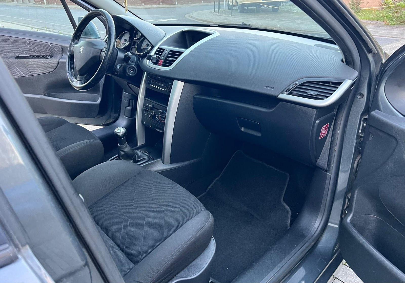 Peugeot 207 2009 — photo 7