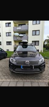 Volkswagen VW Touareg in schwarz und einem super Zust... - VW Touareg Gebrauchtwagen in Bonn