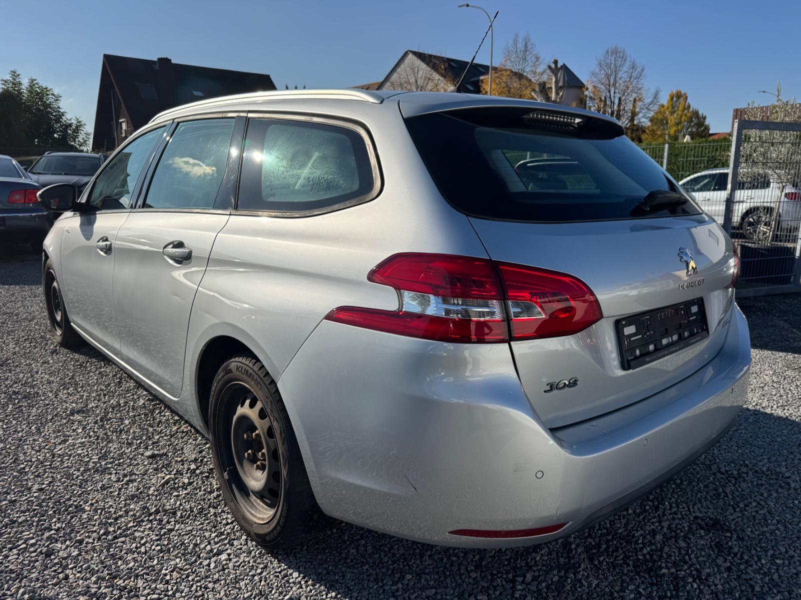 Peugeot 308 2015 — photo 7