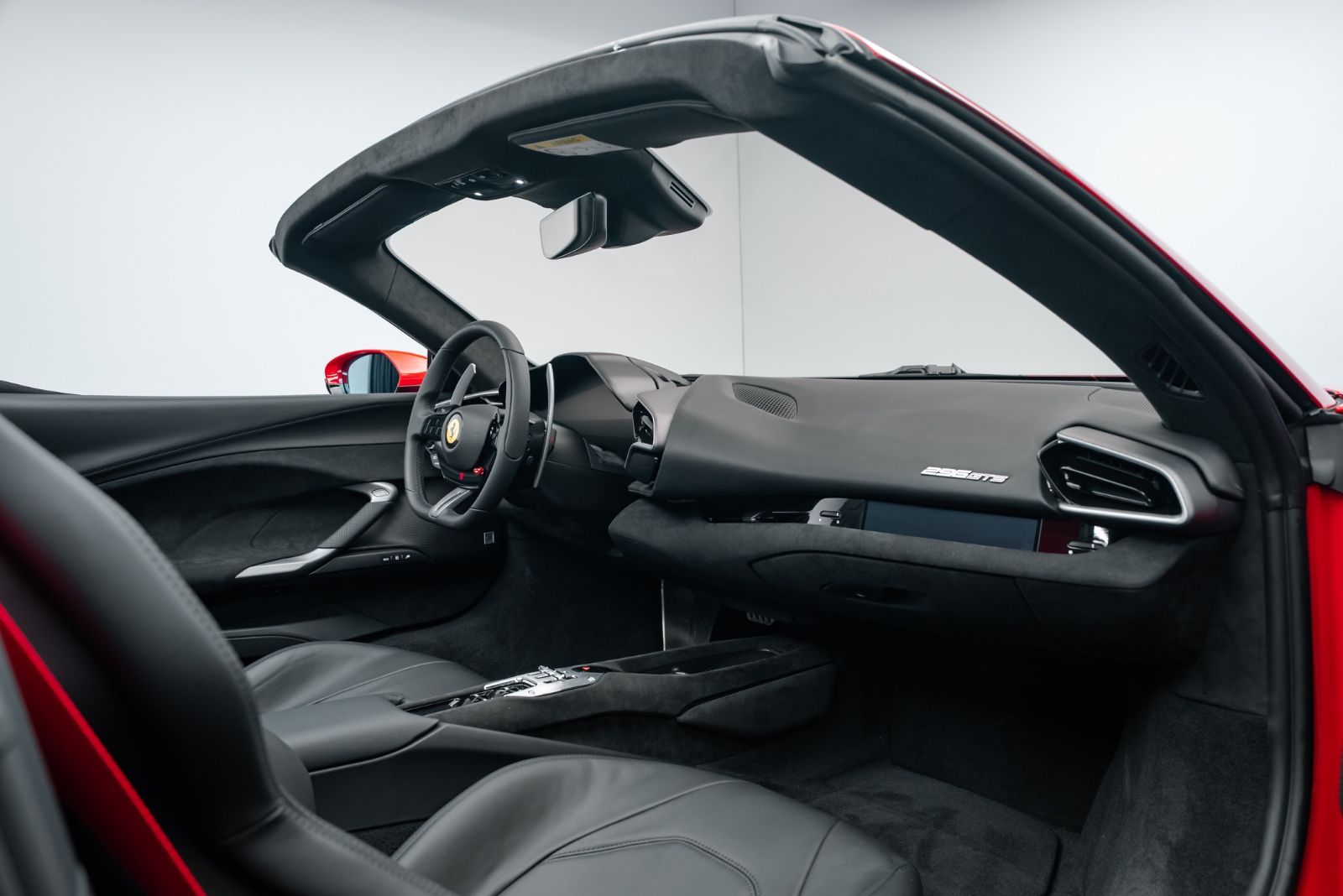 Fahrzeugabbildung Ferrari 296 GTS LIFT/PROD 25/BLANKO COC