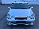 Mercedes-Benz C220CDI T AVANTGARDE/Navi/AHK/Klima/Tempomat/PDC - Mercedes-Benz C 220 aus 2006: Cdi