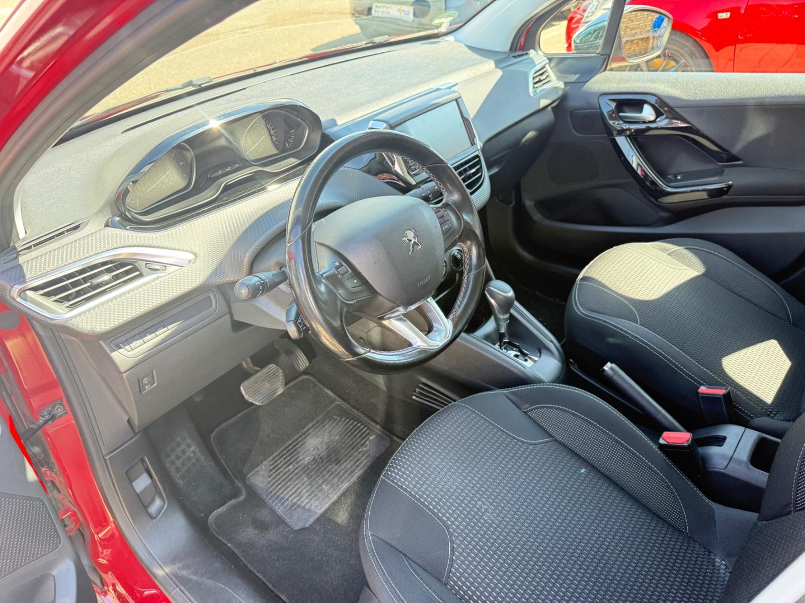 Peugeot 208 Allure