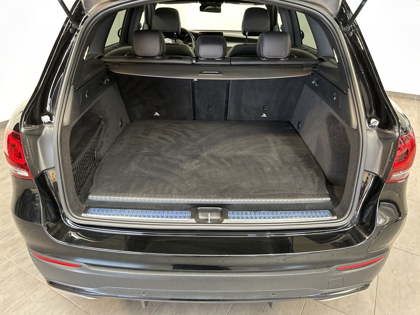 Fahrzeugabbildung Mercedes-Benz GLC 300de 4M AMG-Line NAV+LED+AHK+360°+PANO+19ZO