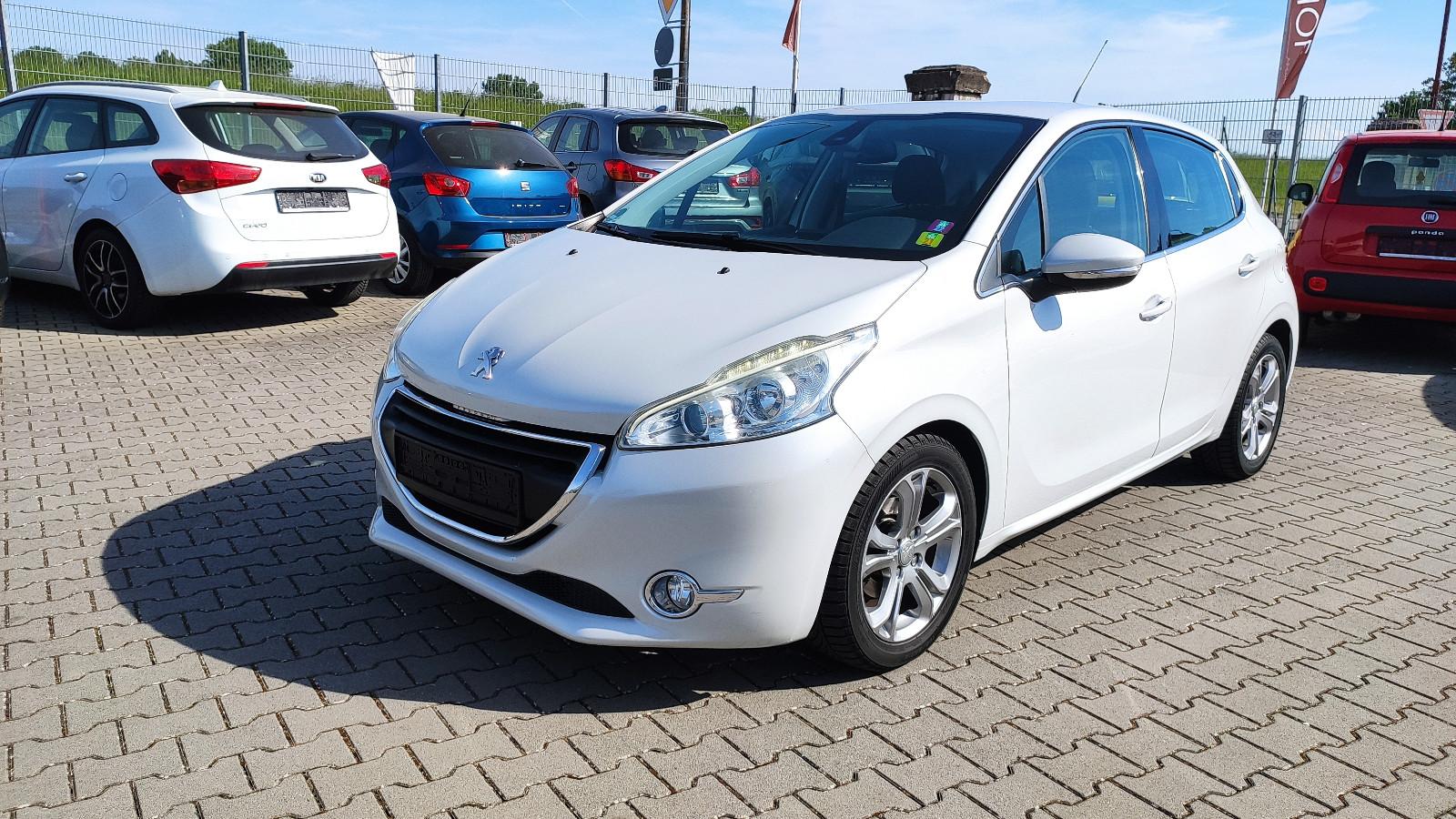 Peugeot 208 Automatik*NAVI*Klimaauto.*SHZ*BT*ALU*Allwett