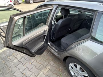 Volkswagen Golf - 8