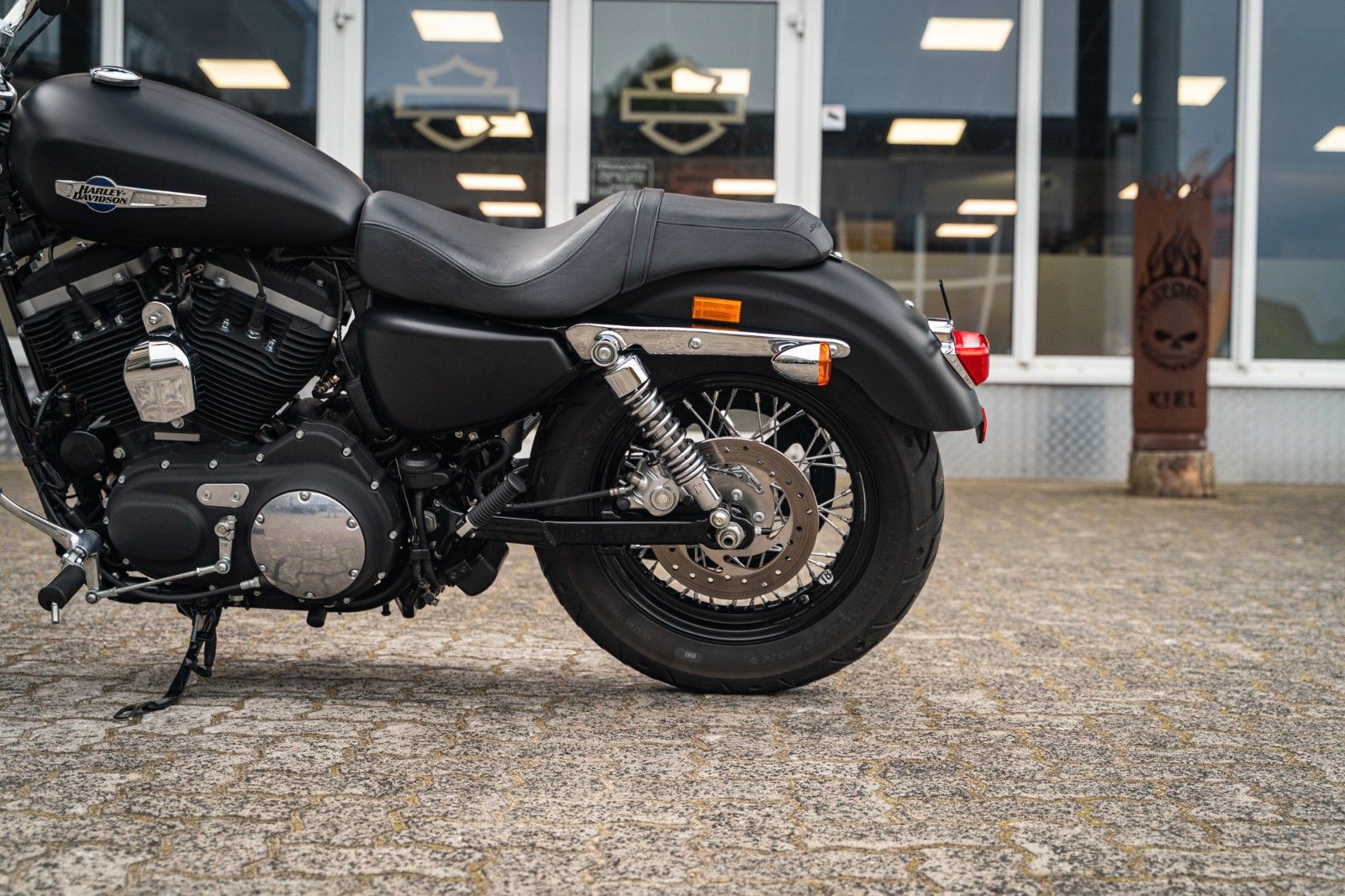 Fahrzeugabbildung Harley-Davidson Sportster XL1200CB Custom Limited -Vance&Hines-