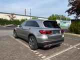 Mercedes-Benz GLC 300 d 4MATIC Autom. inkl. AHK - Mercedes-Benz GLC 300 mit Diesel-Antrieb: Silber