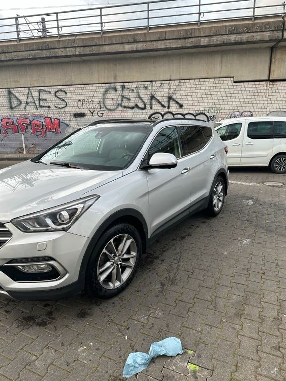 Image of Hyundai Grand Santa Fe