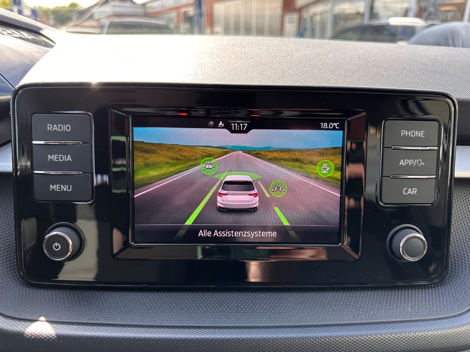 Fahrzeugabbildung SKODA Fabia 1.0 MPI Ambition APP/Klima/GJR