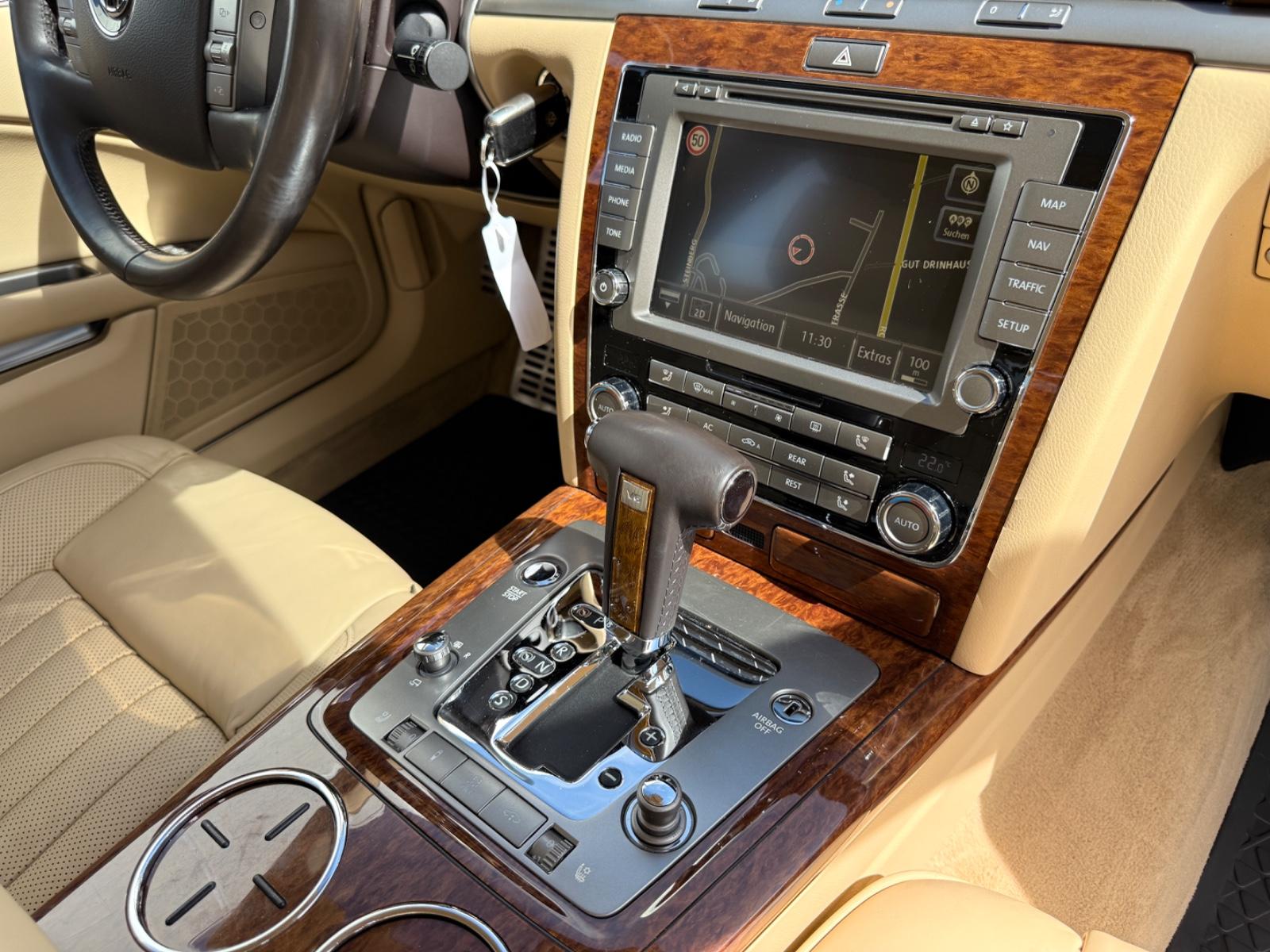 Volkswagen Phaeton 3.0 V6 TDI 4Motion*Dynaudio*Schiebedach*