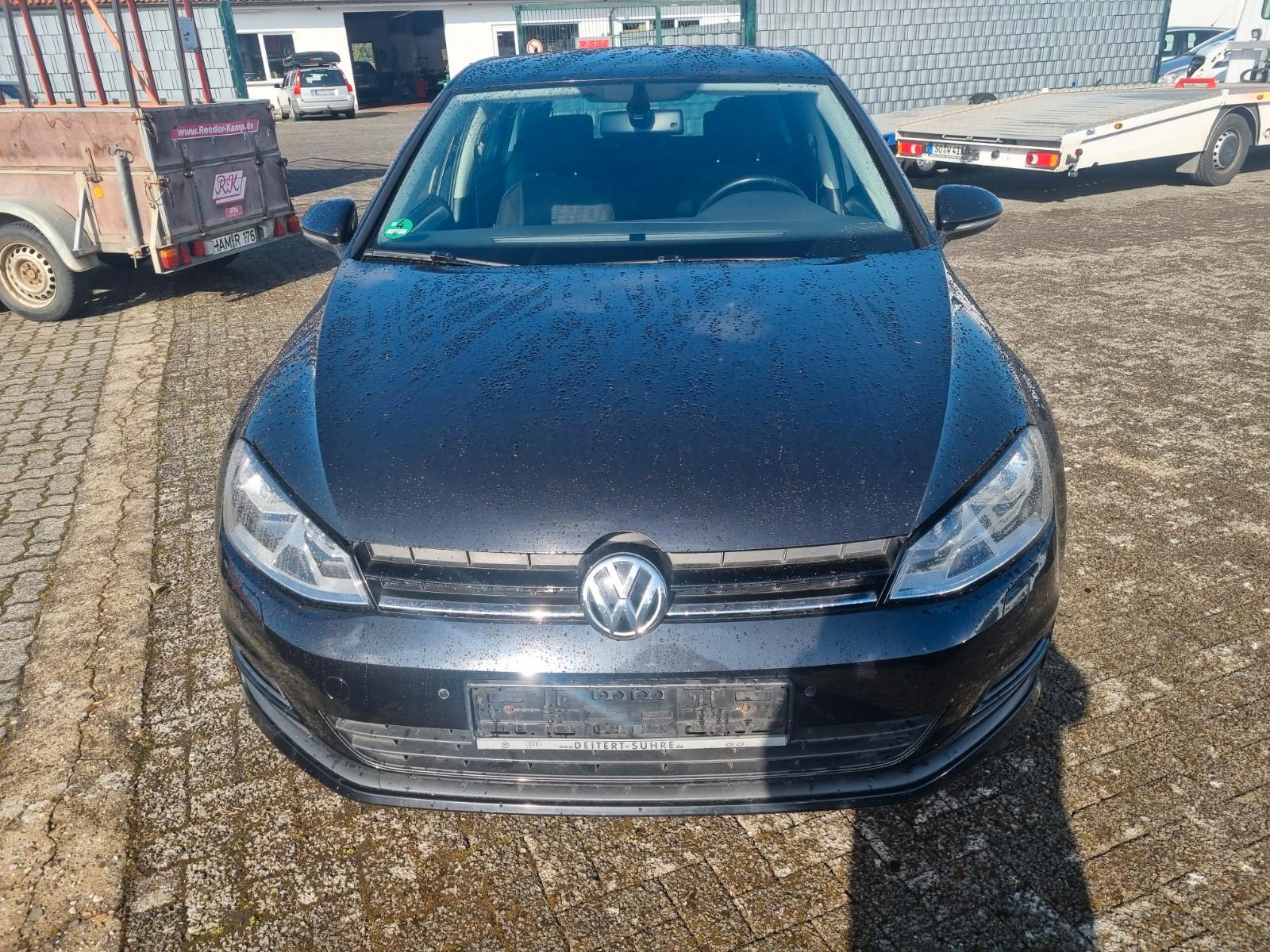 Volkswagen Golf VII Lim. Cup BMT 1.6 Navi SHZ Alu PDC
