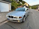BMW E39 525d Facelift Touring Guter Zustand - BMW 525 aus 2003: Kombi, 525d